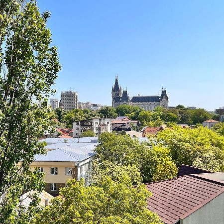 3 Rooms Apartment Palace View Iasi Ngoại thất bức ảnh