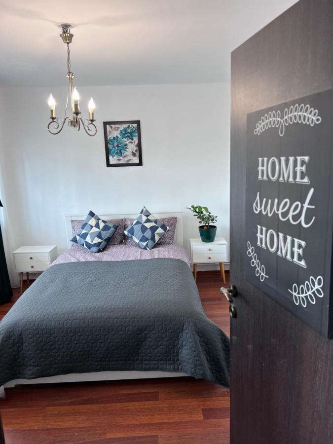 3 Rooms Apartment Palace View Iasi Ngoại thất bức ảnh