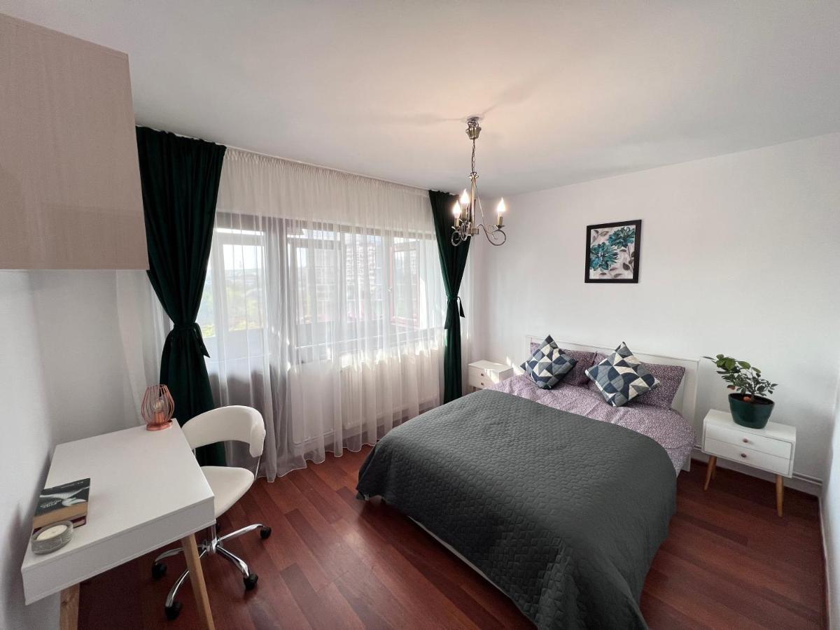 3 Rooms Apartment Palace View Iasi Ngoại thất bức ảnh