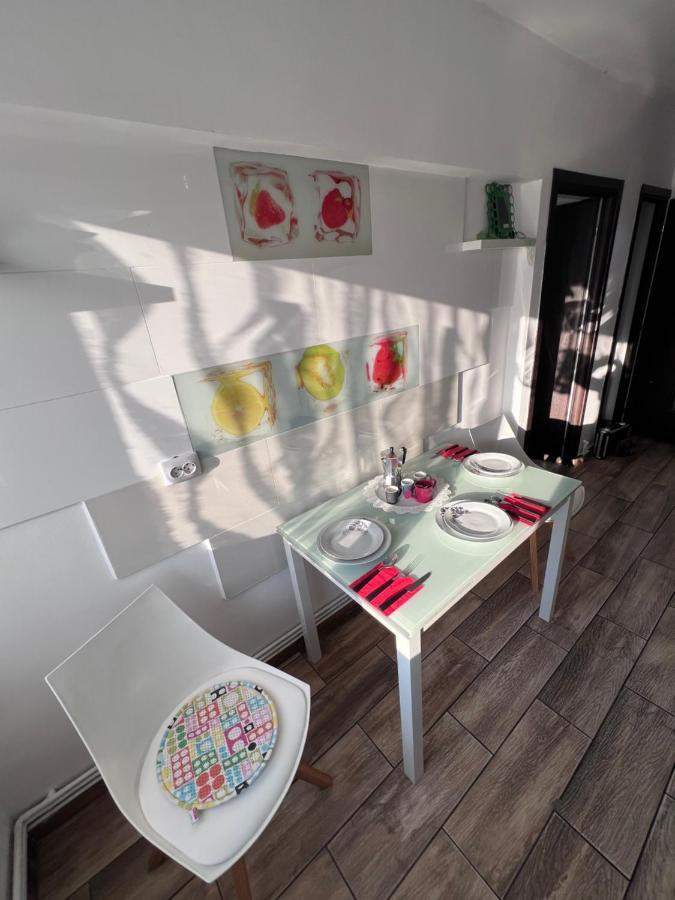 3 Rooms Apartment Palace View Iasi Ngoại thất bức ảnh