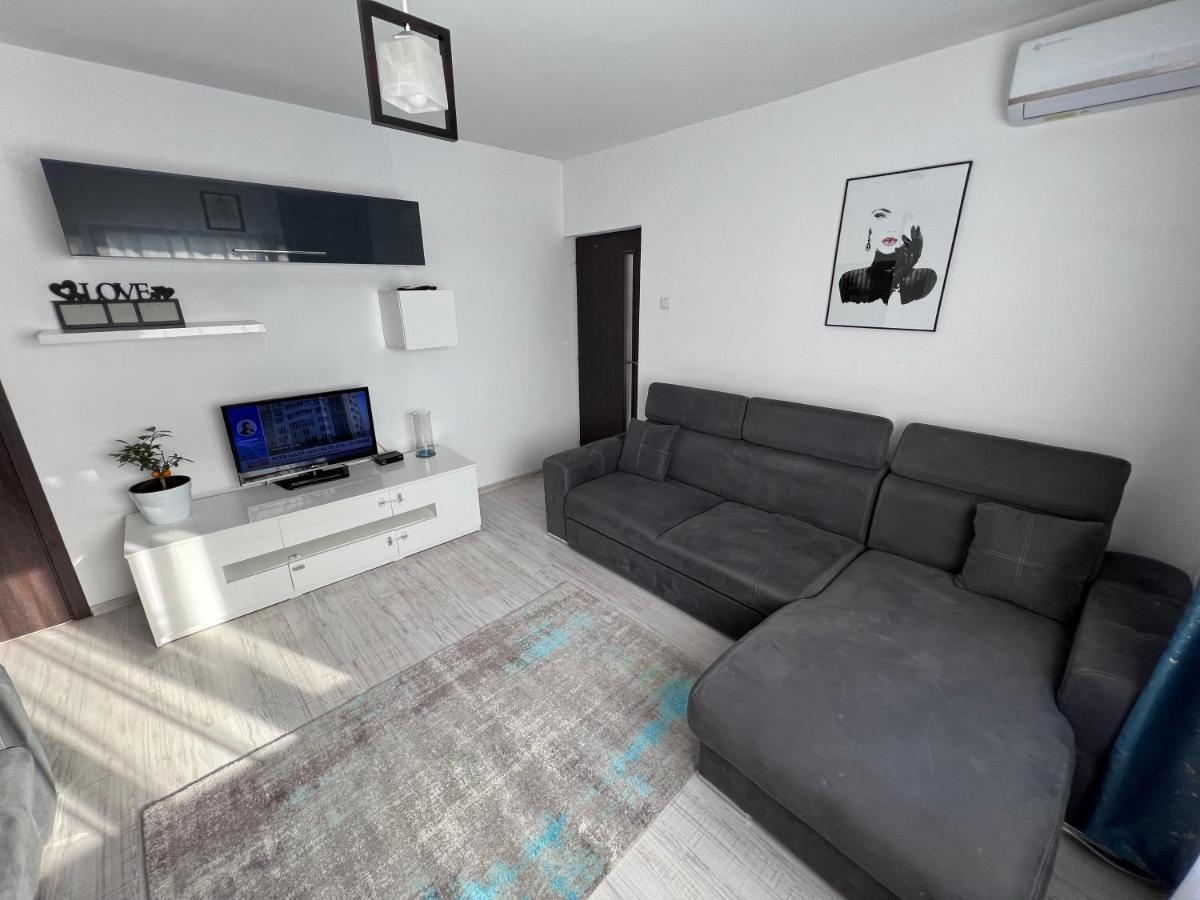 3 Rooms Apartment Palace View Iasi Ngoại thất bức ảnh